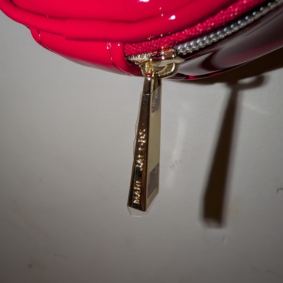 NWOT MARC JACOBS - Picture 4 of 5